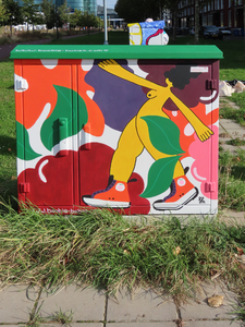 912100 Afbeelding van een van de drie onlangs beschilderde elektriciteitskastjes, op de hoek van de Van Zijstweg en de ...